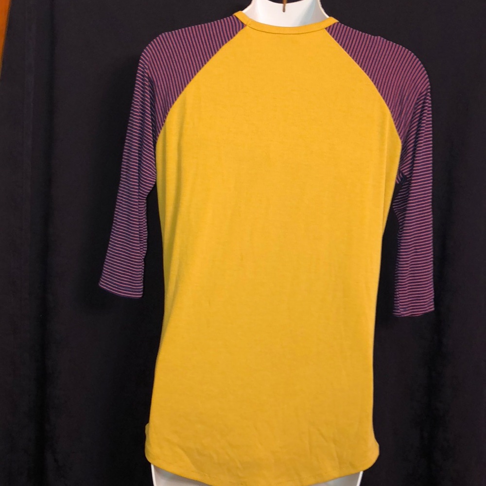 NWOT LuLaRoe Randy Top - Picture 2 of 5